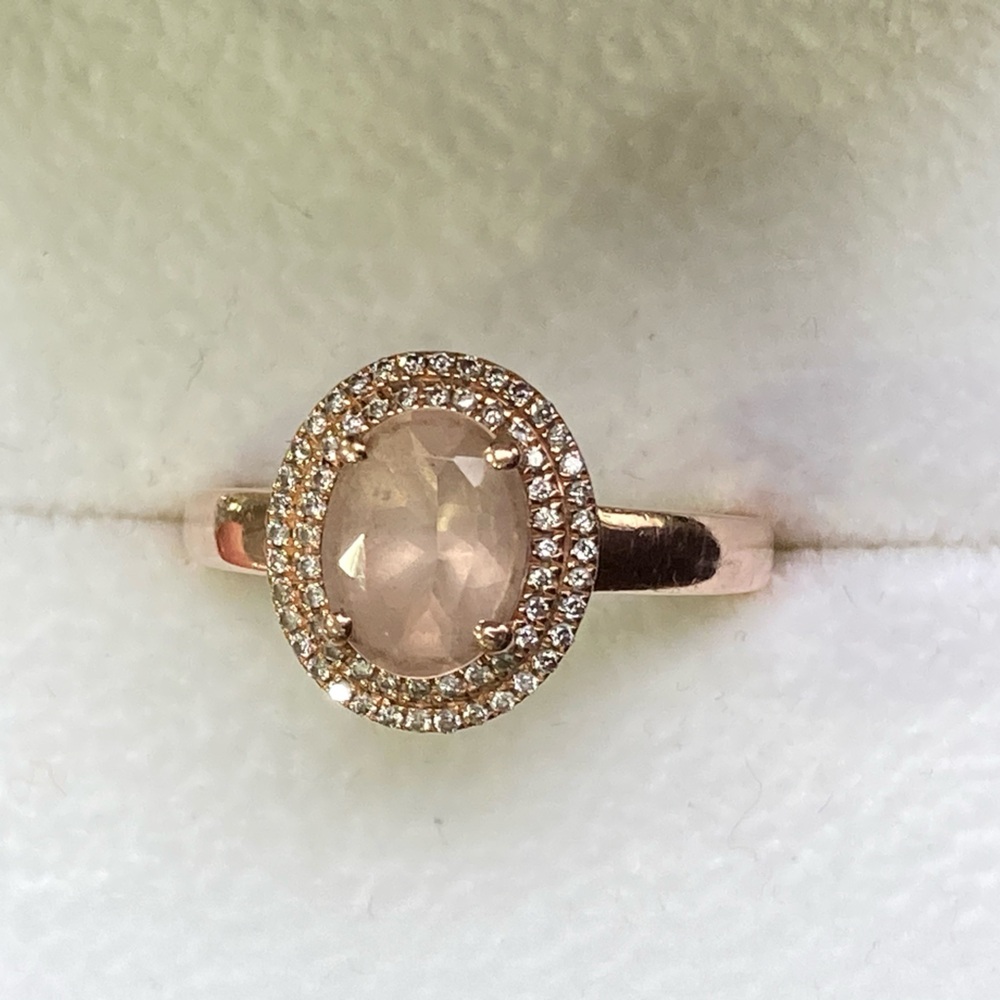 SOLD ✅.  14k Gold Oval Morganite and diamond Halo Ring - Picture 5 of 13